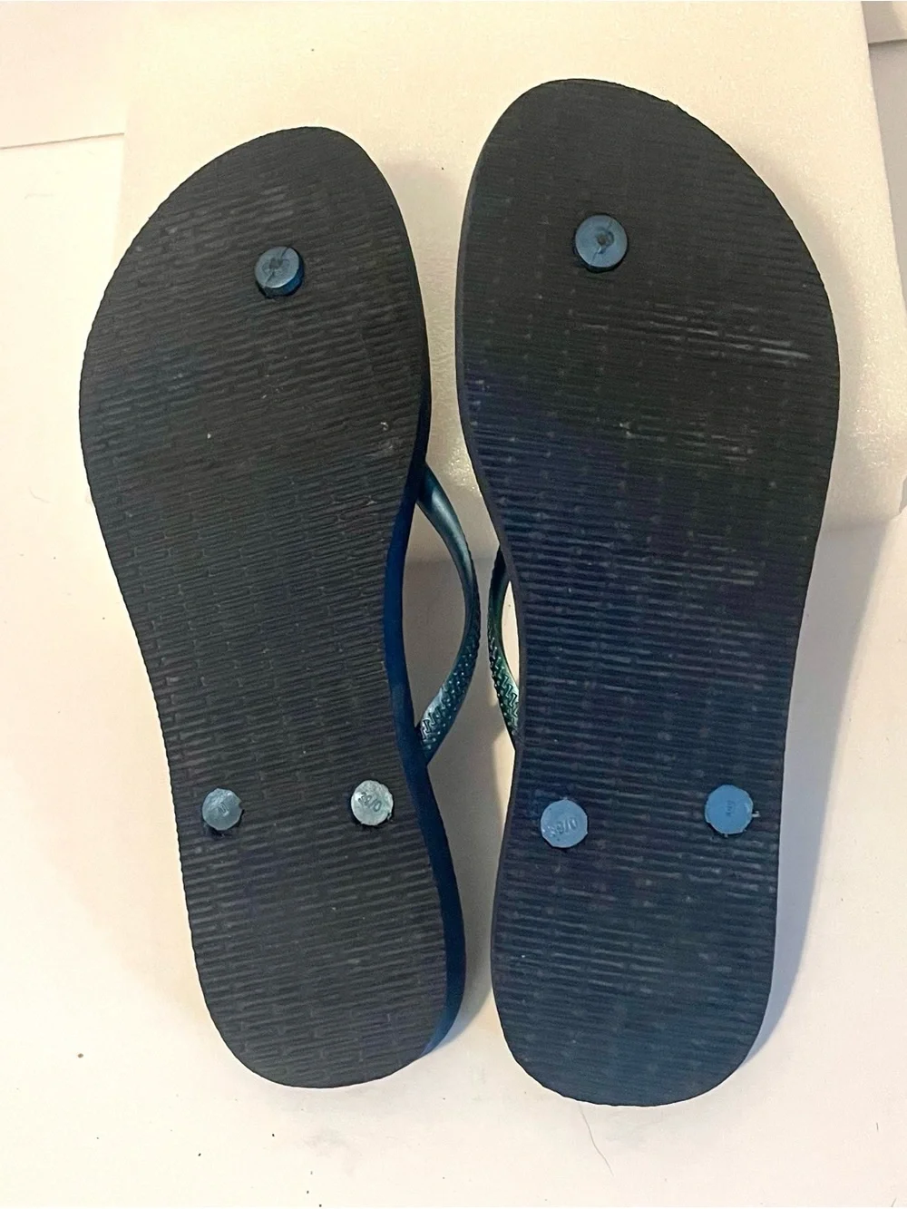 Havaianas Teal Blue and Gold Patterned Flip Flops